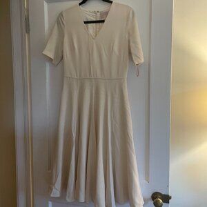 Gal Meets Glam Cream Short Sleeved Midi Dress